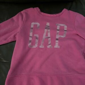 Gap sweatshirt